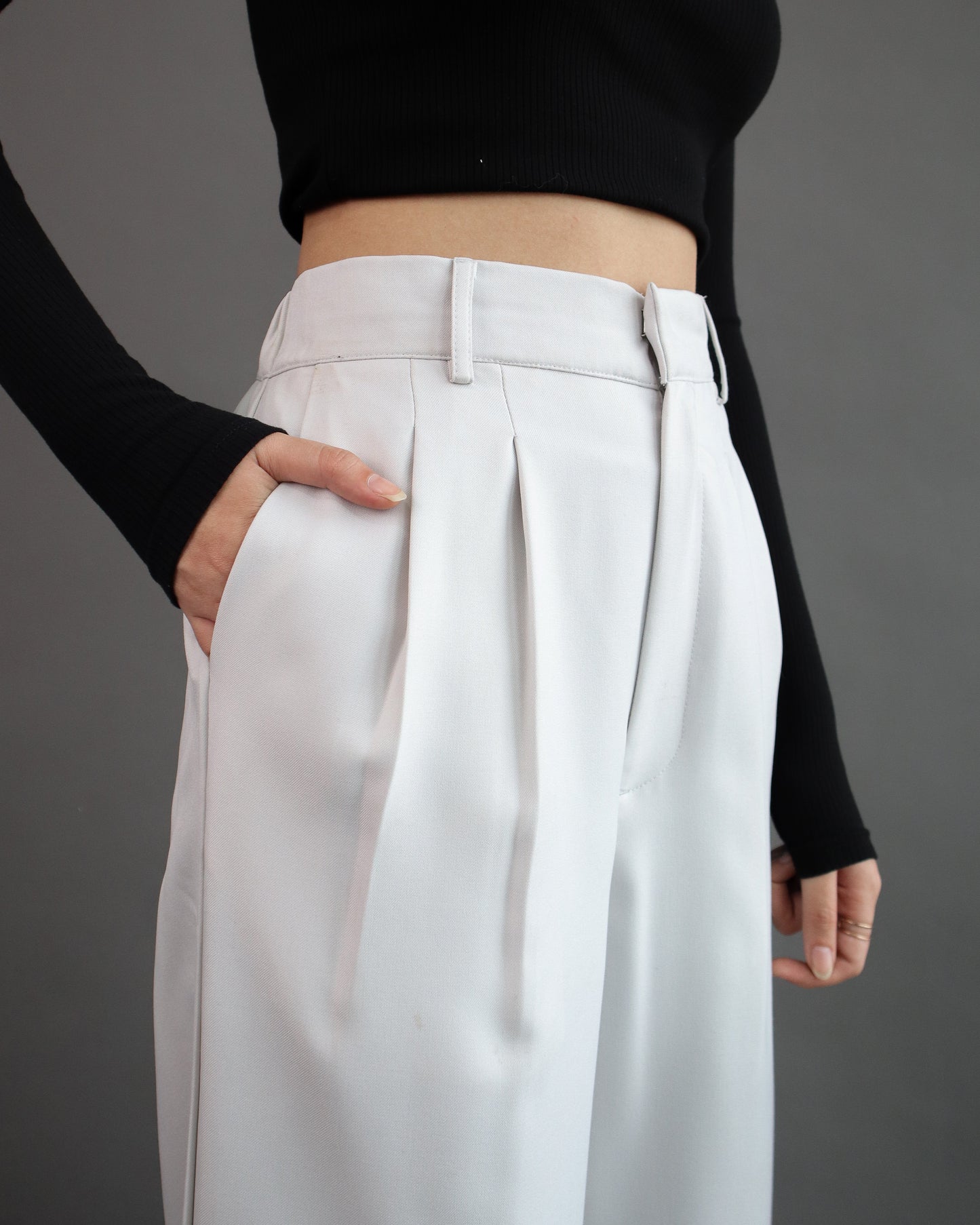 Celana Kaki Lebar Lipit Lucia