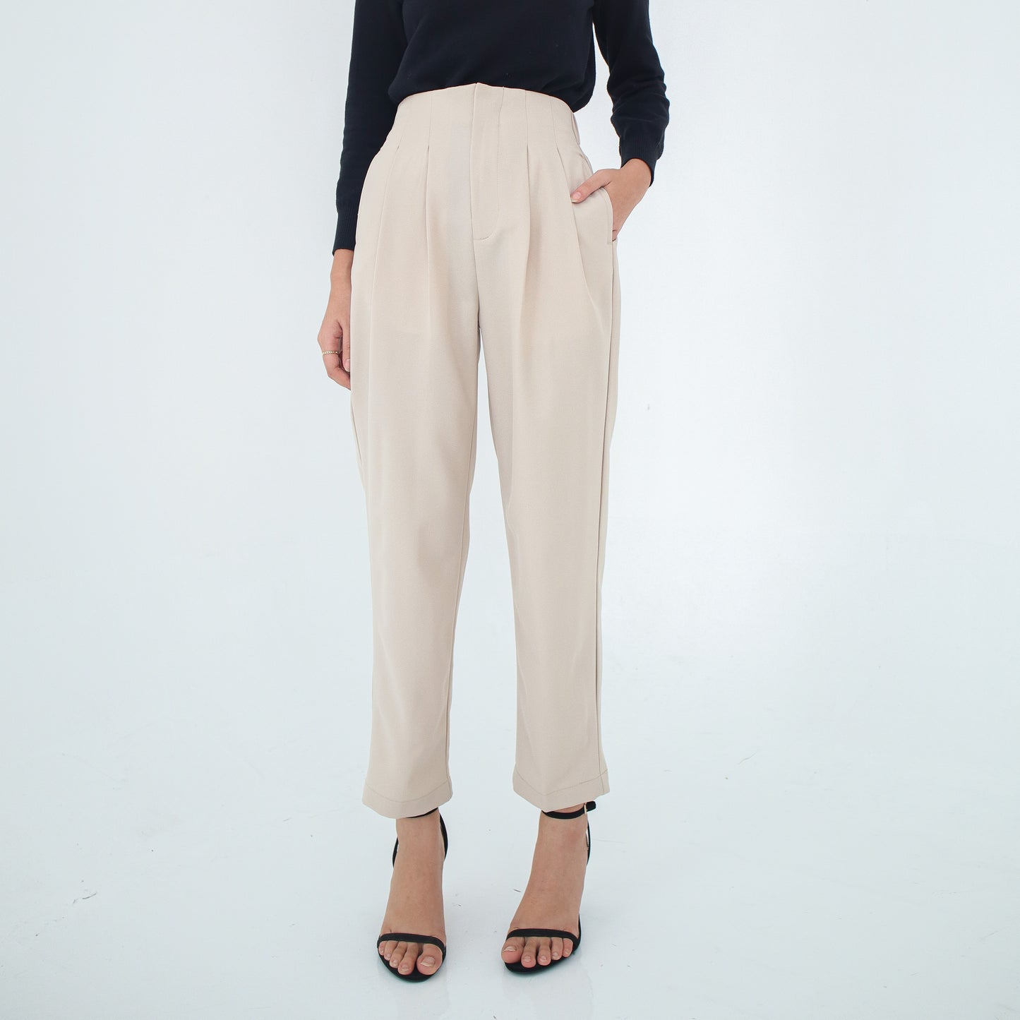 Tatia Highwaisted Ankle Pants