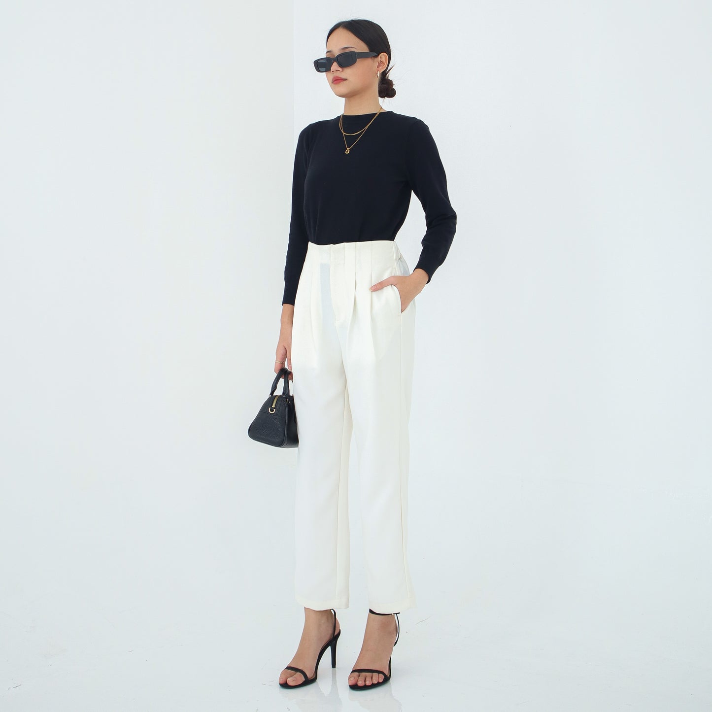 Tatia Highwaisted Ankle Pants with Darts