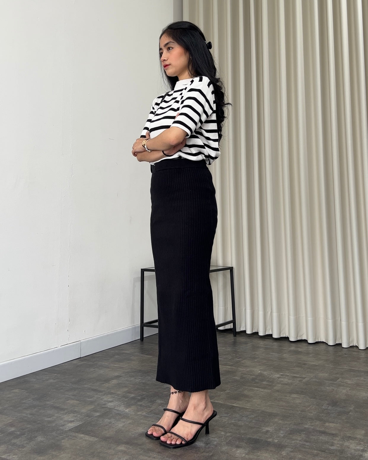 KAIAHATI - Rok Panjang Berusuk Leticia Hitam