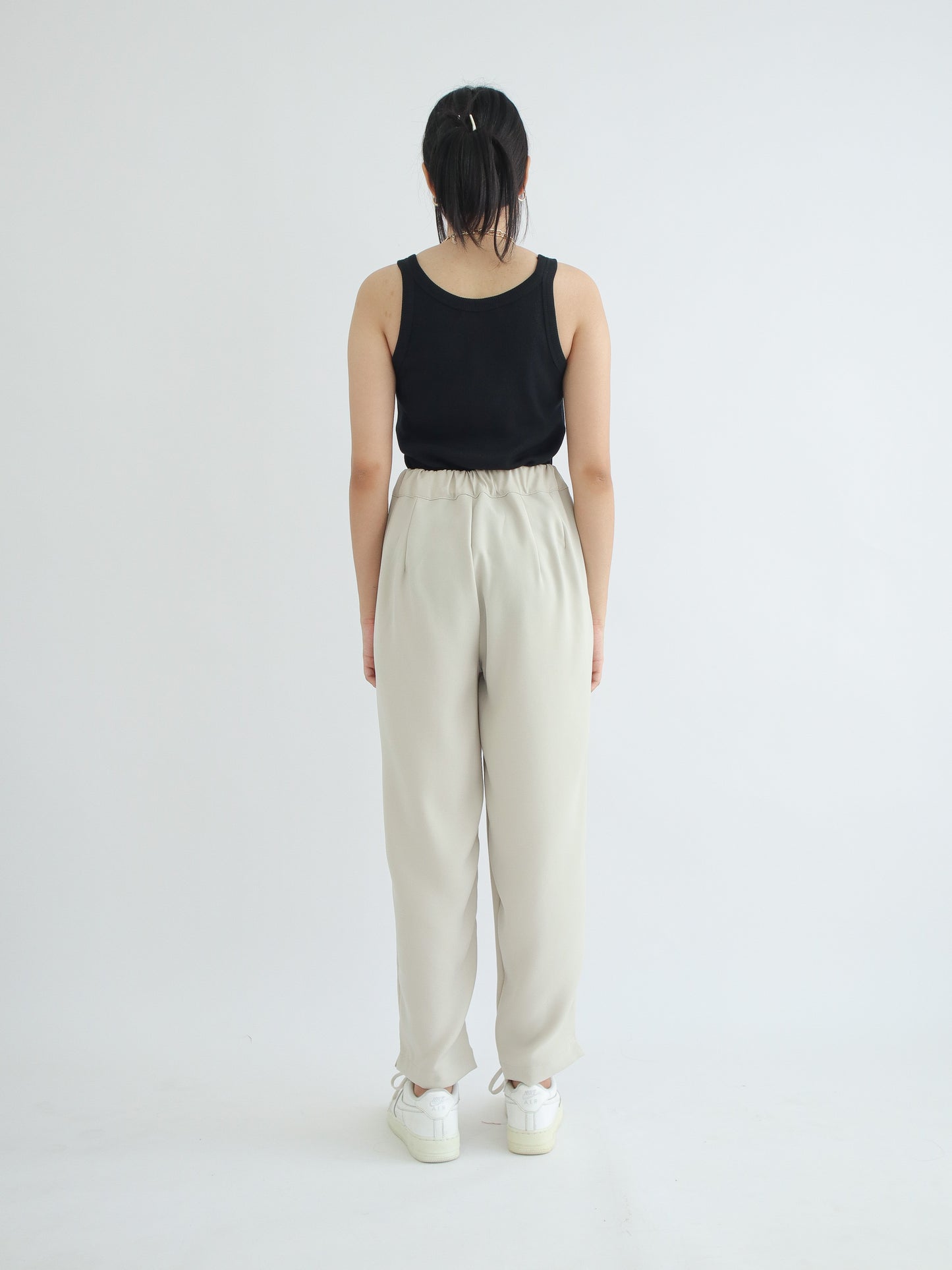 Tatia Highwaisted Ankle Pants With Darts