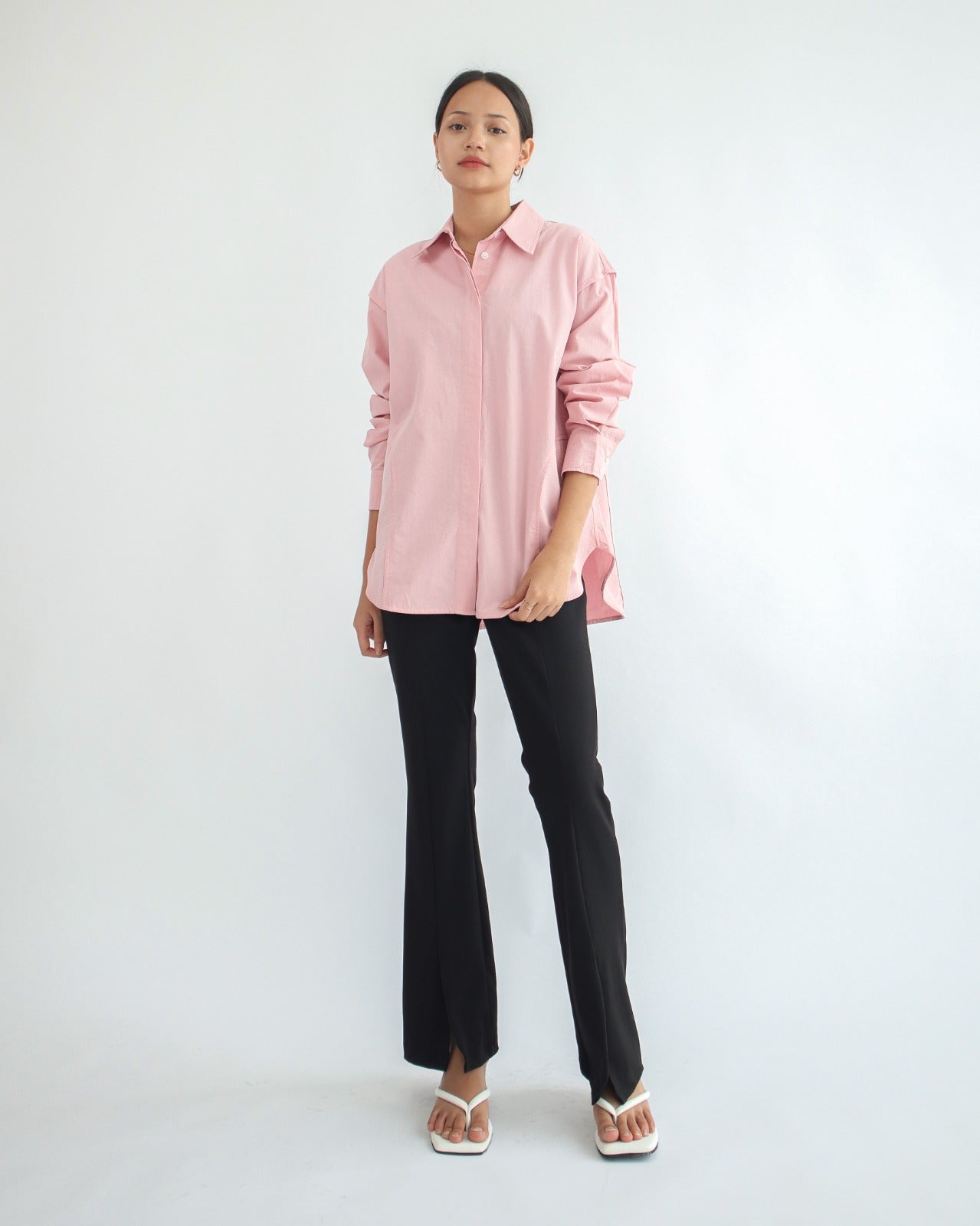 KAIAHATI - Kemeja Oversized Sisi Lipatan Stovia Pink Lembut