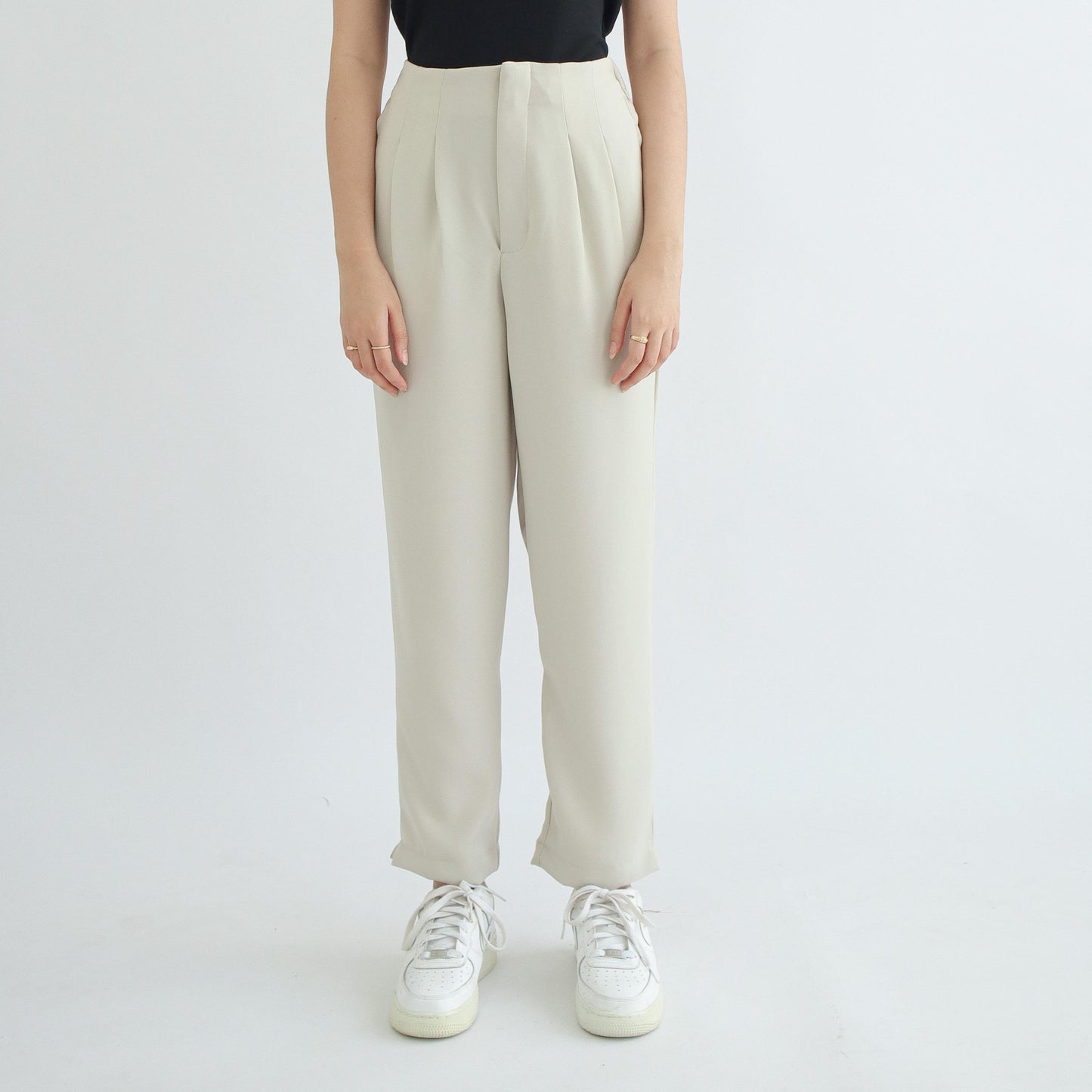 Tatia Highwaisted Ankle Pants With Darts