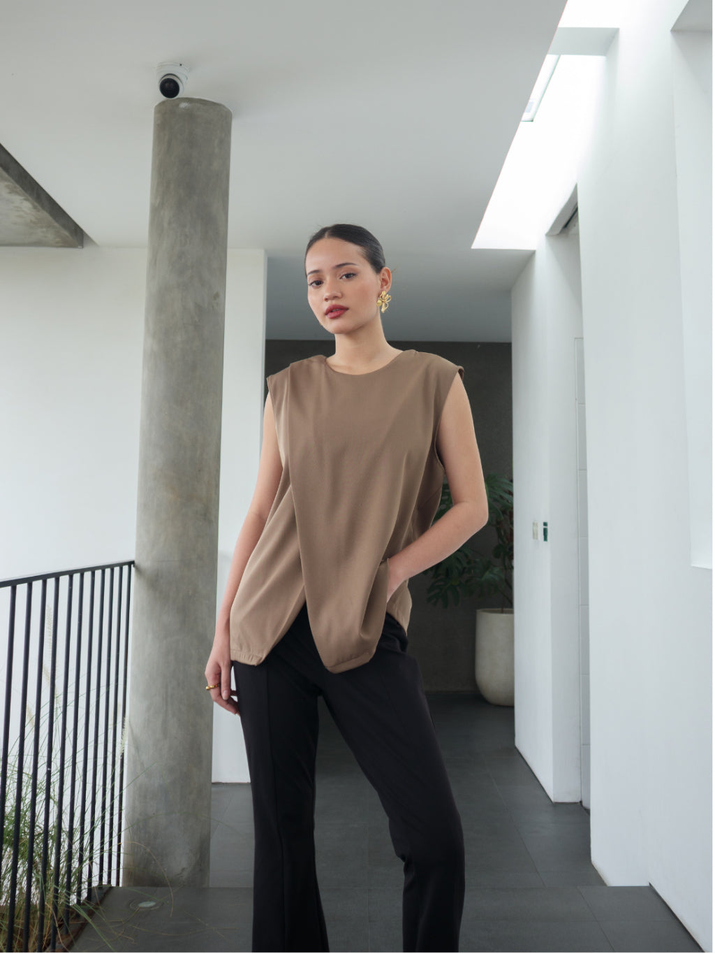 Victoria Assymetric Sleevesee Top - Taupe