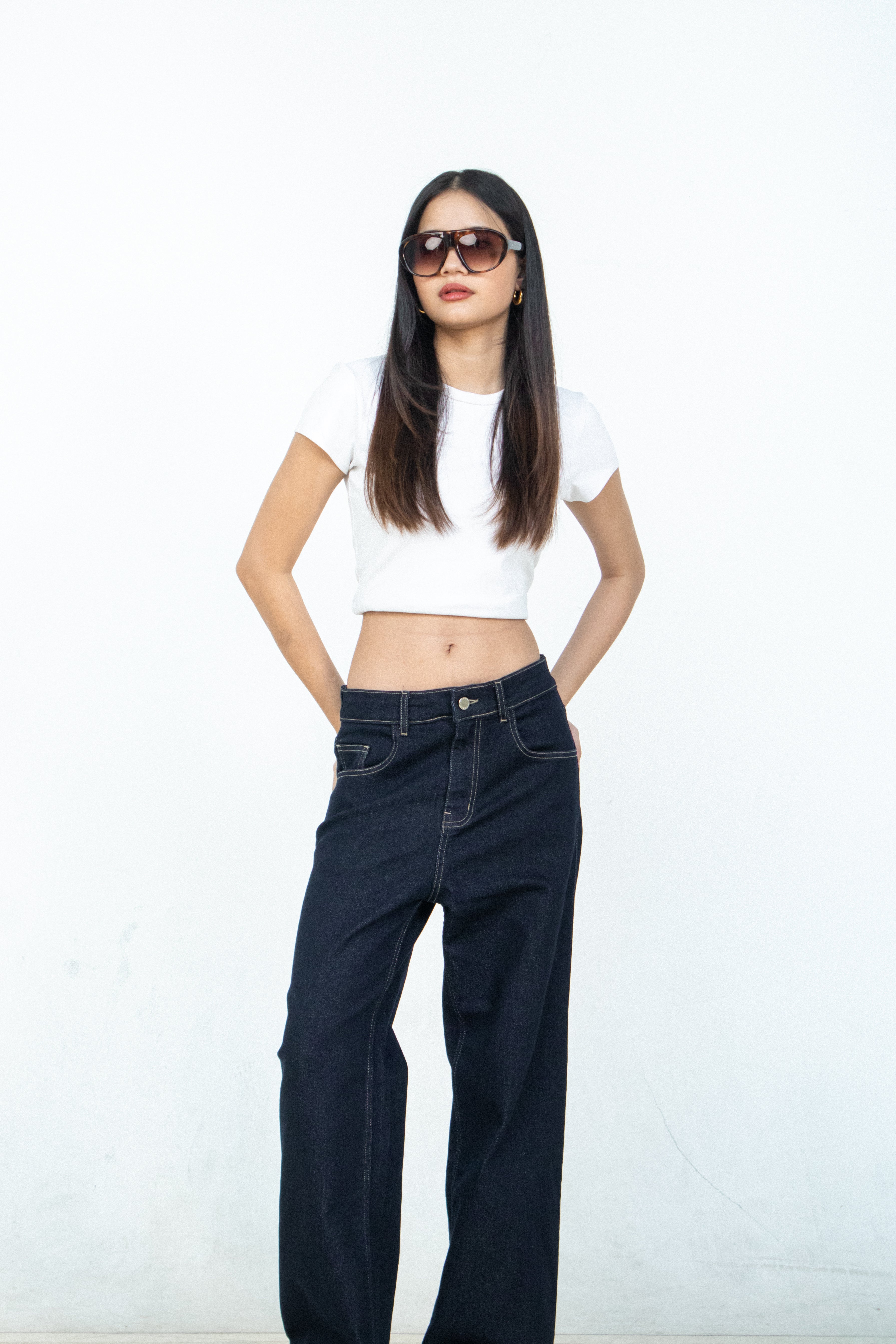 Oia Straight Jeans [PRE-ORDER]