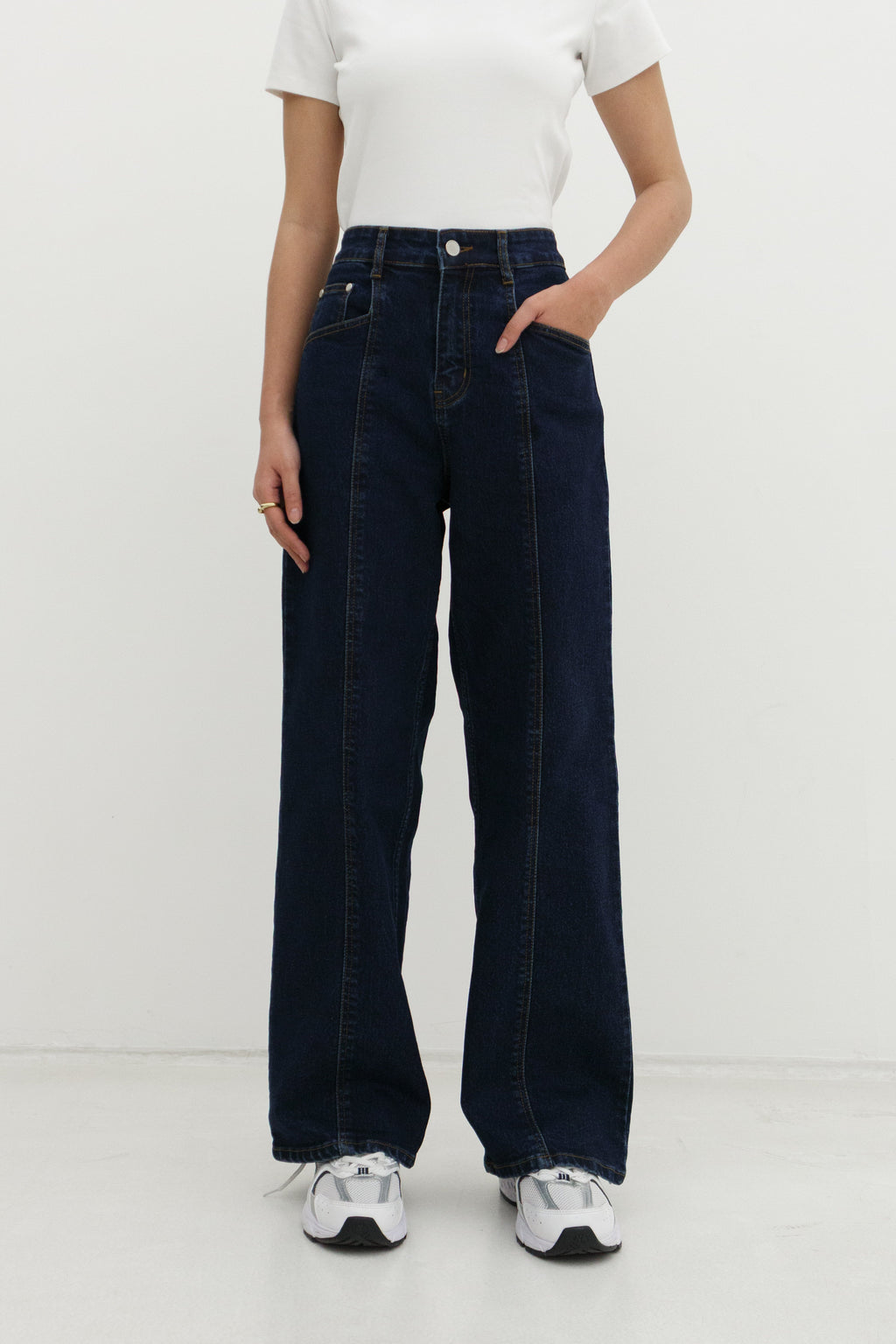 Cia Straight Leg Jeans
