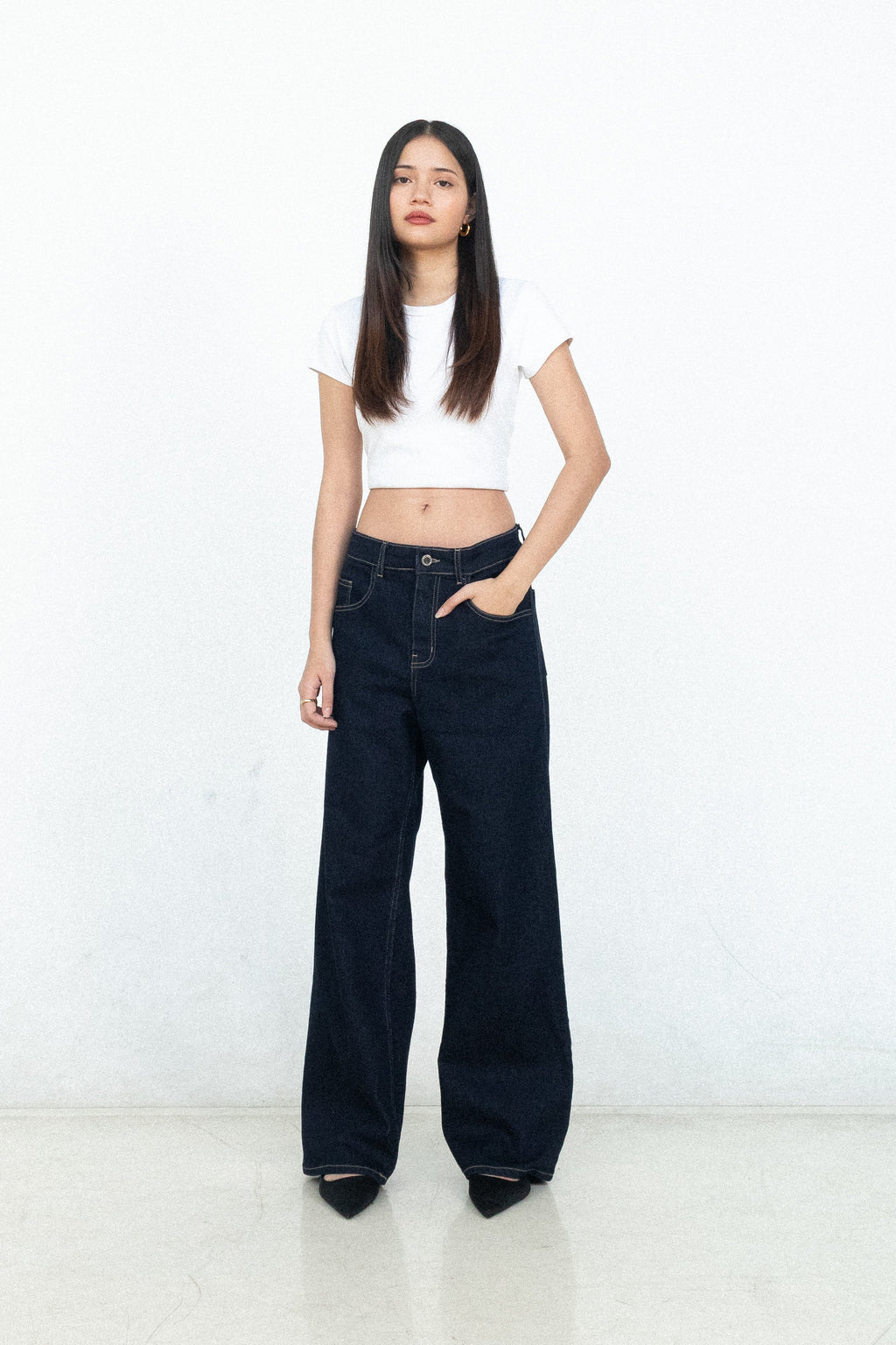 Oia Straight Jeans [PRE-ORDER]
