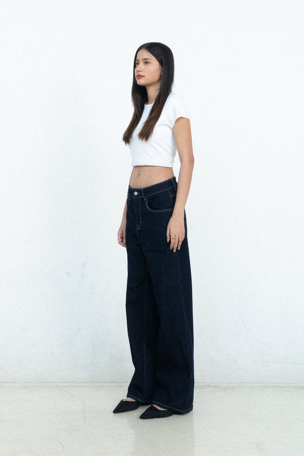 Oia Straight Jeans [PRE-ORDER]