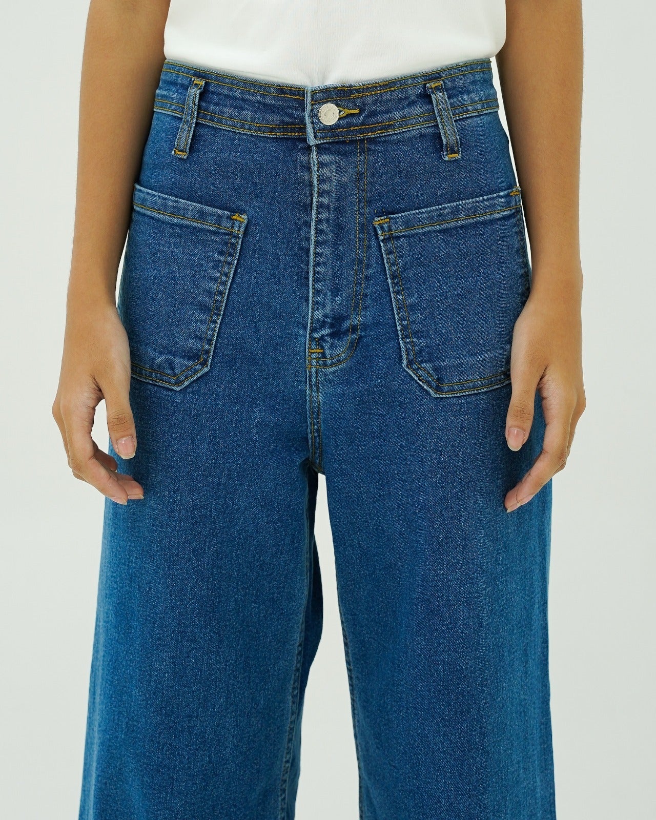 KAIAHATI - Dania Straight Leg Jeans With Front Pocket Medium Blue