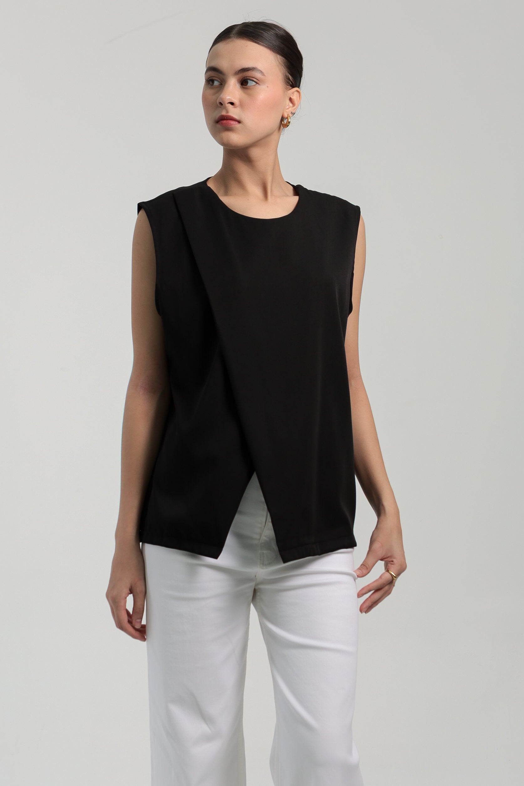 Victoria Assymetric Sleevesee