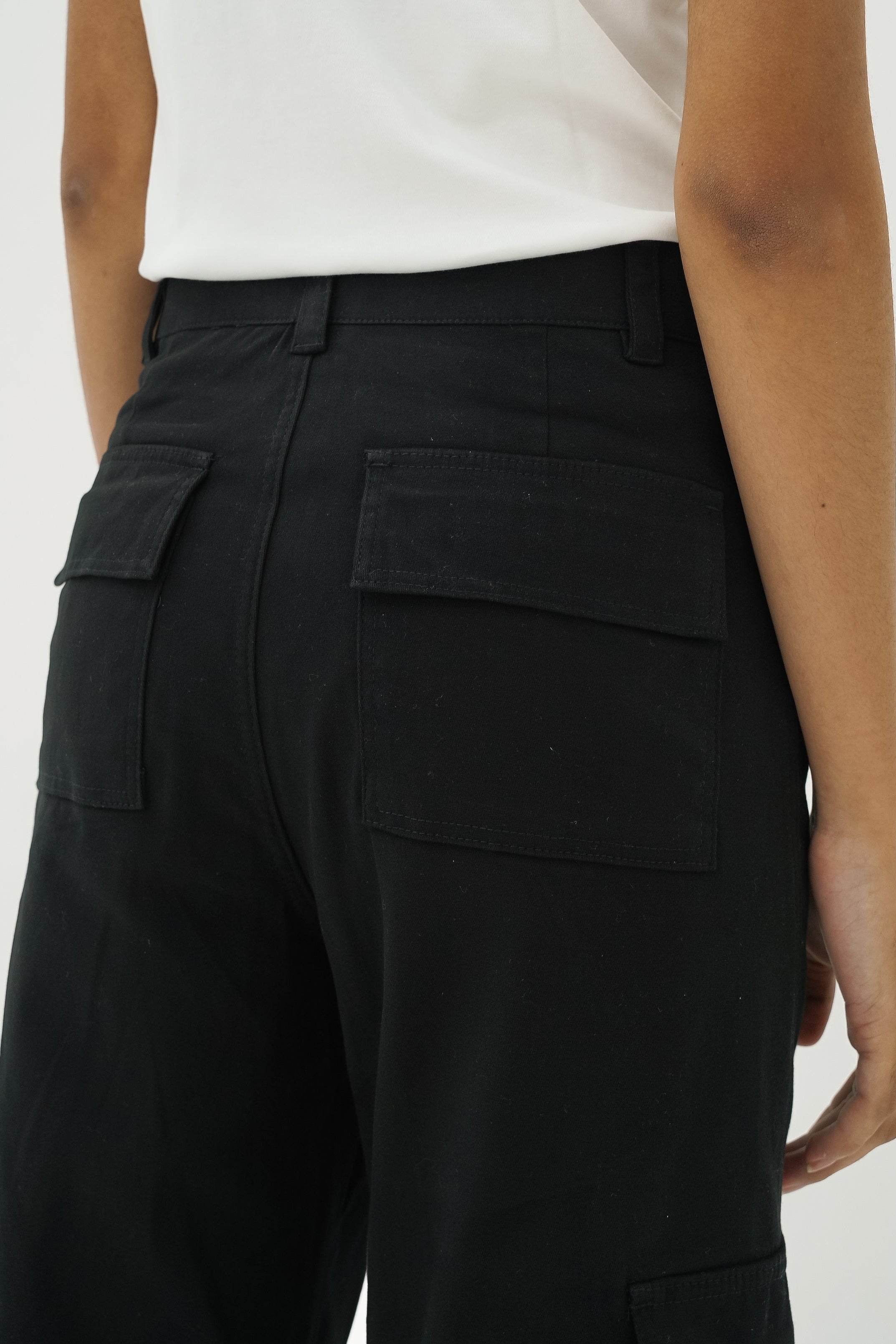 Joia Straight Cargo