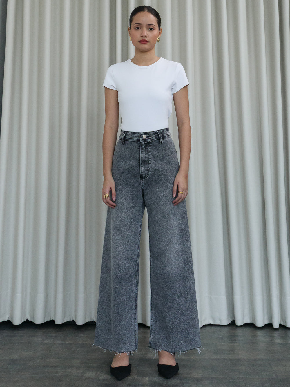 KAIAHATI - Gia Wide Leg Jeans Grey Wash