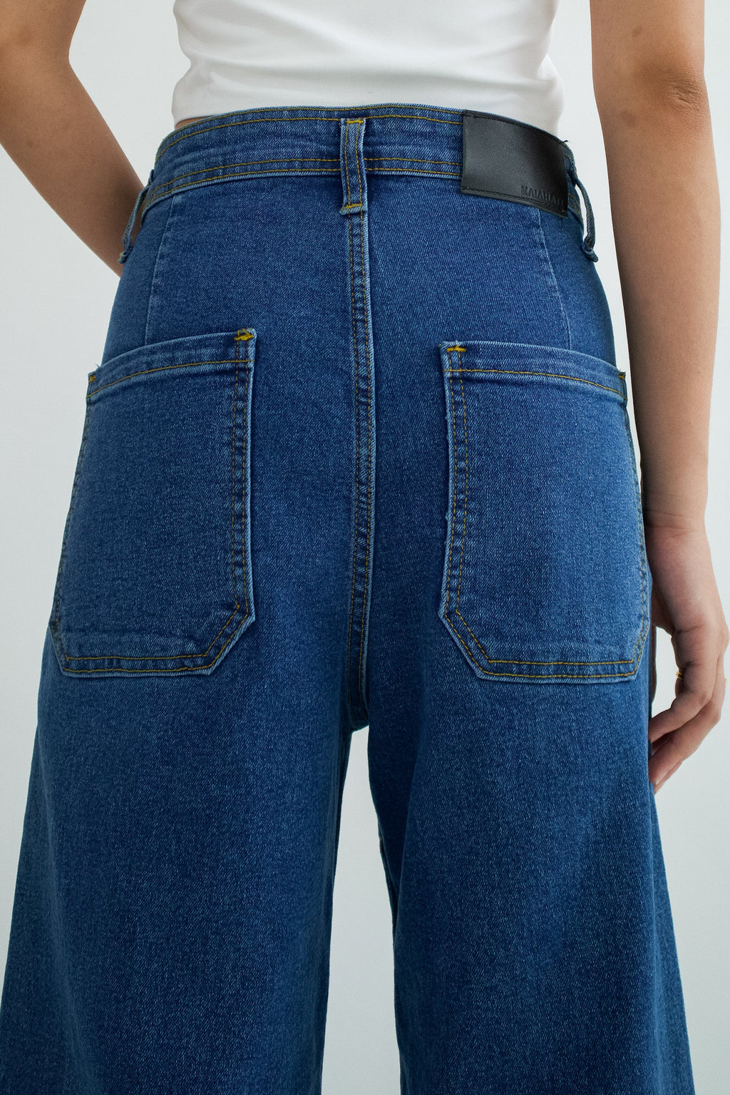 Dania Straight Jeans