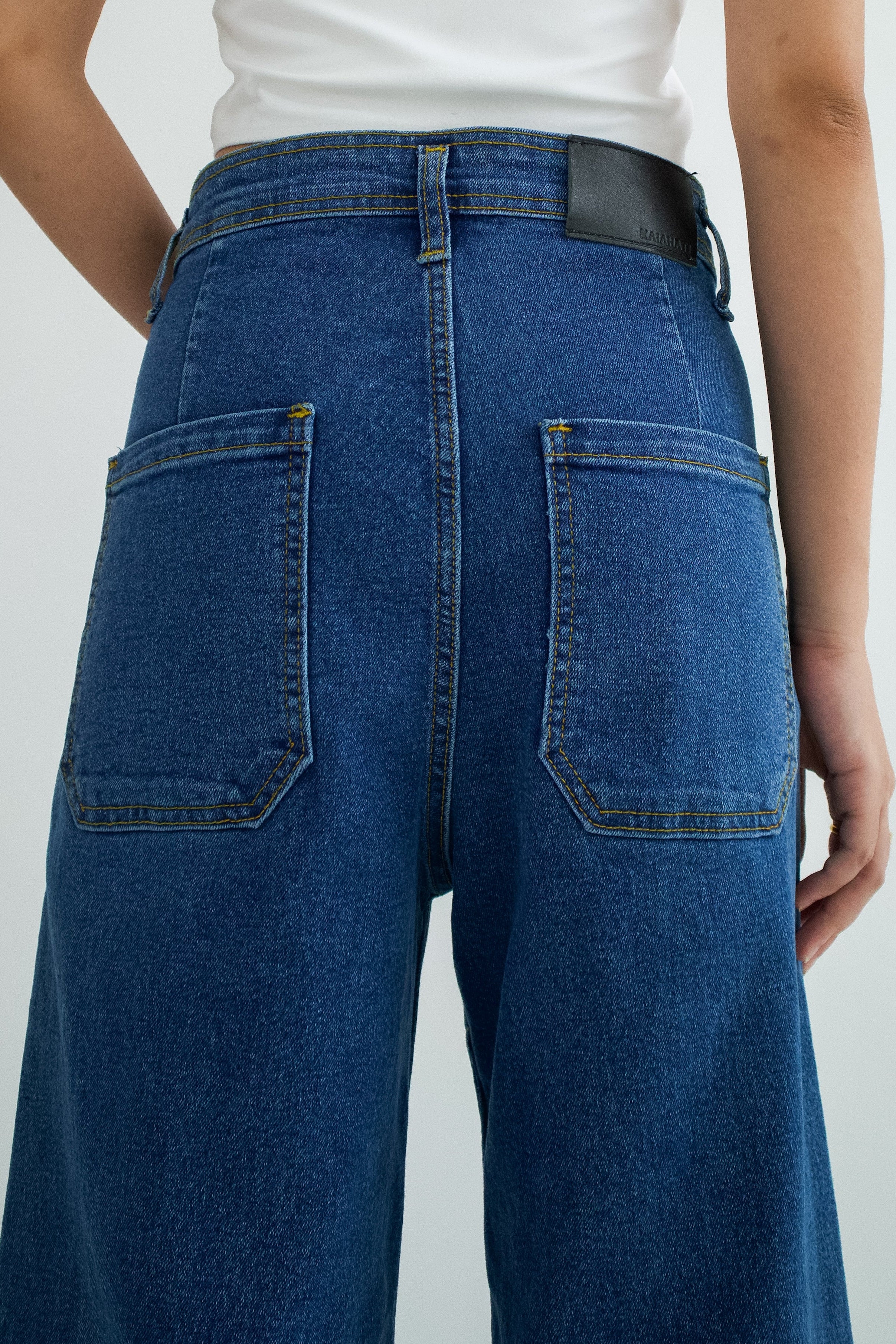 Dania Straight Jeans