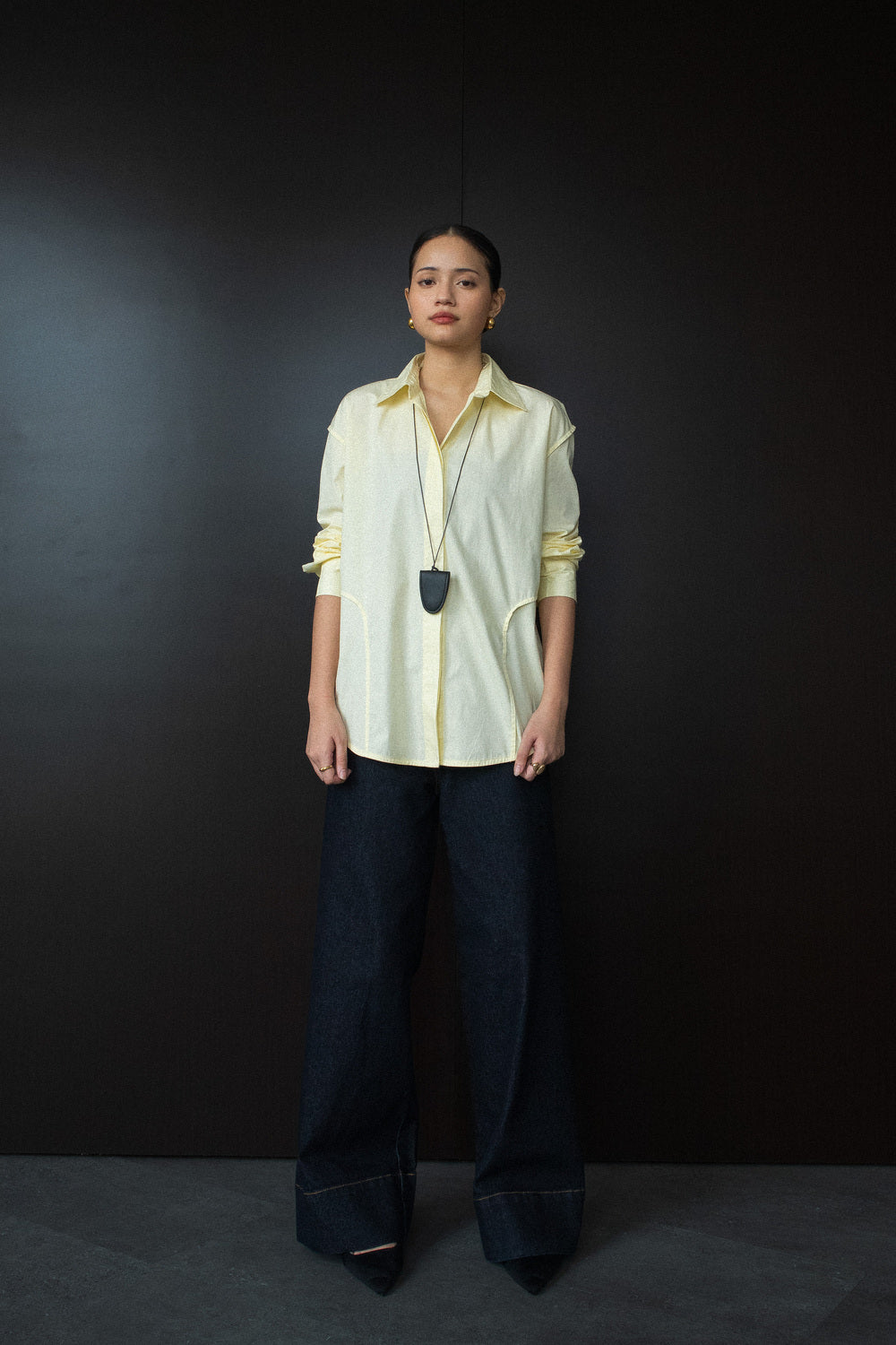 𝗦𝘁𝗼𝘃𝗶𝗮 𝗖𝗿𝗲𝗮𝘀𝗲 𝗦𝗶𝗱𝗲 𝗢𝘃𝗲𝗿𝘀𝗶𝘇𝗲𝗱 𝗦𝗵𝗶𝗿𝘁 - Butter Yellow